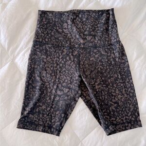 Lululemon Align 10” Biker Shorts - Wild Thing Camo in size 10